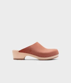 Austin minimalistic clog mule