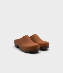 Austin minimalistic clog mule