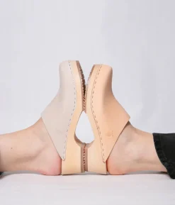 Austin minimalistic clog mule