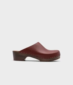 Austin minimalistic clog mule