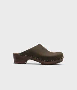 Austin minimalistic clog mule