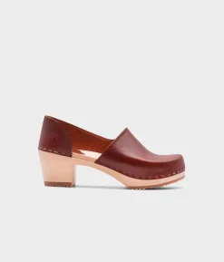 Brett closed-back clogs