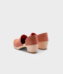 Brett closed-back clogs