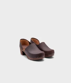 Brett closed-back clogs