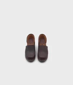Brett closed-back clogs