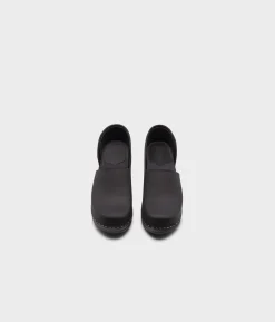 Brett closed-back clogs