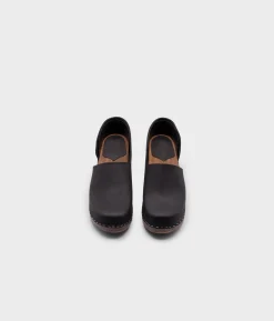 Brett closed-back clogs