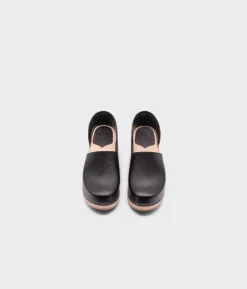 Brett closed-back clogs