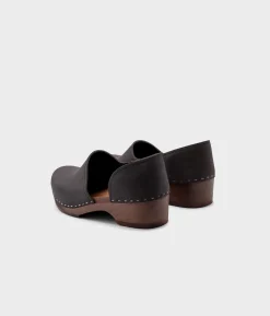 Brett low closed-back clogs