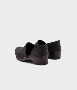 Brett low closed-back clogs