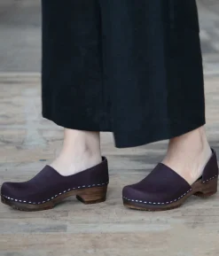 Brett low closed-back clogs