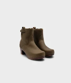 Manhattan clog boots