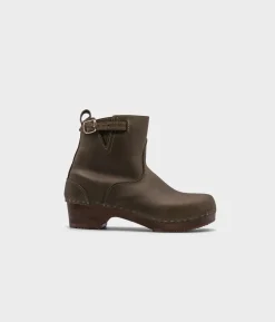Manhattan low clog boots