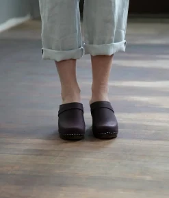 Maya classic clog mule