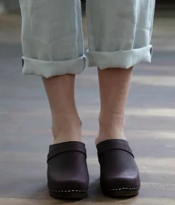 Maya classic clog mule