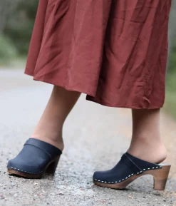 Maya classic clog mule