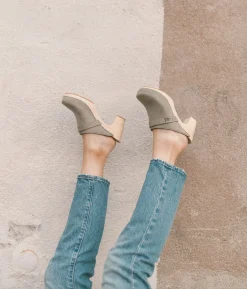 Maya classic clog mule