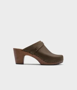 Maya classic clog mule
