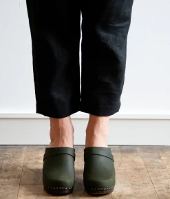 Maya classic clog mule