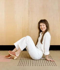 Maya classic clog mule