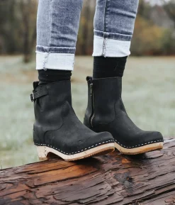 New York low clog boots