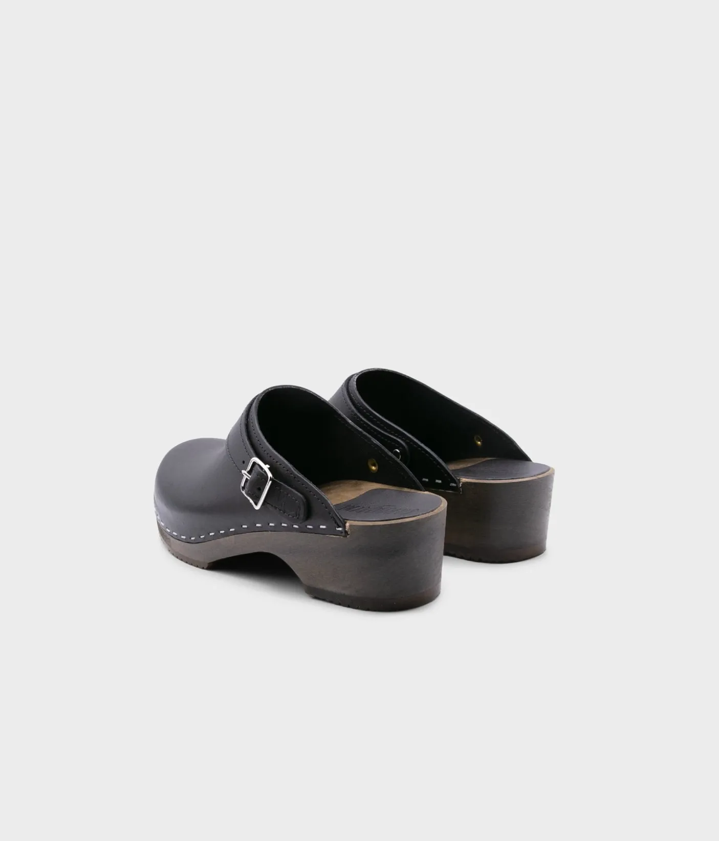 Nybro backstrap clog