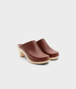 Rhodes minimalistic clog mule
