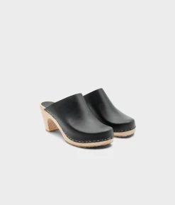 Rhodes minimalistic clog mule