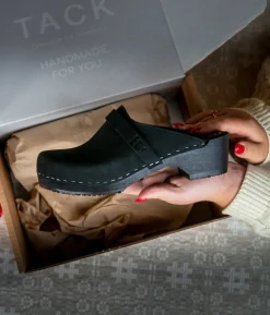 Tokyo classic clog mule