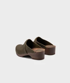 Tokyo classic clog mule