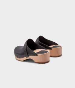 Tokyo classic clog mule