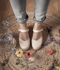 Victoria classic clog sandal