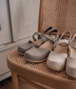 Victoria classic clog sandal