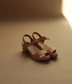 Vienna open-toe clog sandal