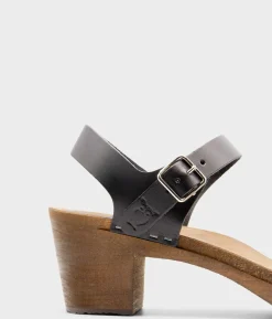 Vienna open-toe clog sandal